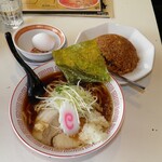 Kondoruken - 中華麺 780円、ヤキメシ 320円、生玉子 80円