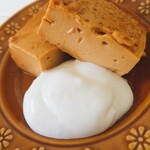 ワインカフェ イル ソフリット - カスタードの焼プリン。半分サイズです。