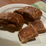 和居津 - 黒糖菓子