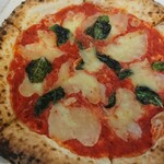 ピッツァ&カフェ バード アール4 - マルゲリータ