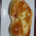 フレッシュベーカリー ポパン - 【2020.5.5(火)】購入したパン(ハムロール140円)