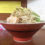 らーめん　まるはち - ガツ旨ラーメン　メンヤワヤサイマシマーユ　