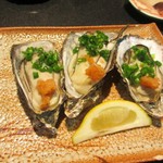 SHOWA - 焼き牡蠣は3個で￥200
