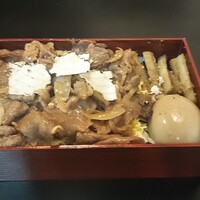 よろにく - 和牛生姜焼き with トリュフ卵