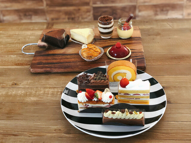 春のラインナップ By 甘子 パティスリー モンテローザ 横浜本店 Monte Rosa 日ノ出町 ケーキ 食べログ