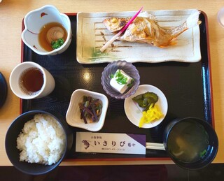 Isaribi Kikuya - 焼き魚定食