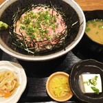 Nihonshu Genkasakagura - ネギロト丼　700円