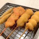 Kushikatsu Tanaka - ニンニク1本100円（税抜）紅しょうが1本120円（税抜）わかさぎ1本120円（税抜）