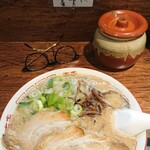 博多とんこつ 天神旗 - 若とんこつ(醤油)