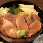 中トロ丼 1,000円の主役
