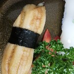 Sushi Hide - 中にぎりの煮アナゴ