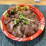 En - ローストビーフ丼