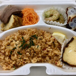 スペイン食堂 Estoy lleno - テイクアウトランチ
      魚介のパエリアセット(たっぷり魚介のパエリア+タパス5種)