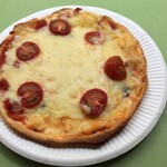 Rakuchinerradhiyamamoto - プチトマトとバジルのピザ700円