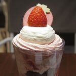 ピエール マルコリーニ - 季節限定マルコリーニ ストロベリーパフェ