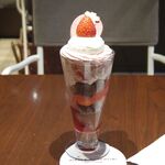 ピエール マルコリーニ - 季節限定マルコリーニ ストロベリーパフェ