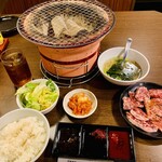 Genki Shichirin Yakiniku Gyuushi Ge - ダブル焼肉定食