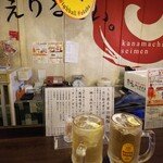 金町製麺 - 内観＋ハイボール