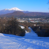 和食 からまつ - 朝の軽井沢と浅間山　　リフトは動いていないので歩いて登ってみました。