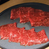 和牛焼肉じろうや 介 wagyu&sake 名古屋駅前本店 - 「但馬玄のミルフィーユ」＆「イチボ」