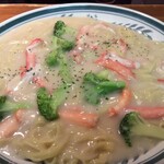 和伊彩亭 ラ・ローザ - ずわいかに身のクリームソースパスタ。