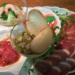 和伊彩亭 ラ・ローザ - 前菜各種。