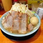 ラーメン 盛太郎 - チャーシュー麺（野菜マシマシ）840円