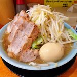 ラーメン 盛太郎 - チャーシュー麺（野菜マシマシ）840円