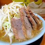 ラーメン 盛太郎 - チャーシュー麺（野菜マシマシ）840円