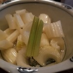 三葉洞 - セロリ漬け(350円)
