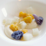 アジュール フォーティーファイブ - ランチコース 8200円 の墨イカとカリフラワー