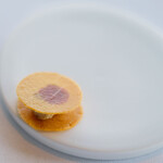 アジュール フォーティーファイブ - ランチコース 8200円 の金柑のチップス