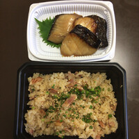 賛否両論 名古屋 - 鰆の西京味噌焼き、生姜とベーコンの炊き込みご飯