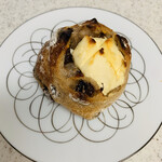 ラ・フルネ - クルミとレーズンクリームチーズ 