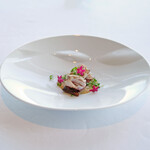 アジュール フォーティーファイブ - ランチコース 8200円 の鰤のタルト仕立て