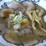 旭川ラーメン ゆーから - 「ゆーから」のチャーシュー麺