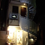 シャンクス - Shanks（参宮橋）：螺旋階段を上った2階が当店
