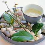 アジュール フォーティーファイブ - ランチコース 8200円 の蕪のコンソメスープ