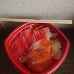 海龍丼丸 - 三色丼