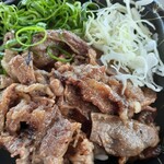 カルビ丼とスン豆腐専門店 韓丼 - カルビ丼・並(テイクアウト)￥550