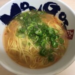 もんごいらーめん - 具材なしのえび塩ラーメン