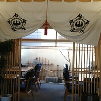 うなぎのしろむら 春日井 - 荘厳な感じの店内