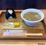 ゴーゴーキッチンデリ - 筋子おにぎり＋牛すじ汁