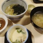 大乃寿司 大和店 - お椀とうどん、茶碗蒸し、デザート