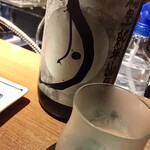焼鳥 クロウタドリ - ドリンク写真:稲里の「月」です 辛口ですがほんのり甘みも感じられバランスの良いスッキリ系です