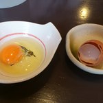 びっくり焼き亭 - すごもりバージョンは卵をそのまま割りびっくり焼きへ投入