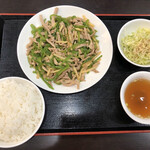 中華料理 麒麟 - 青椒肉絲定食(900円)