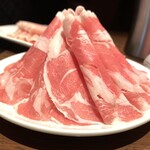 Chuugoku Hinabe Semmon Ten Shaofeiyan - 上級ラム肉 並皿880yen