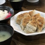 Numazu Gyouzano Mise Kitaguchitei - 餃子小、ライス、味噌汁サービス