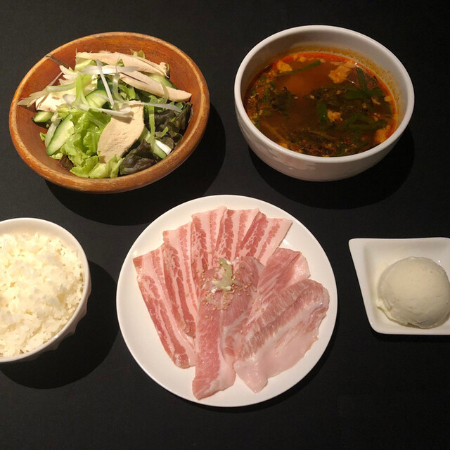 極 Kiwa はなれ きわ はなれ 平沼橋 焼肉 食べログ